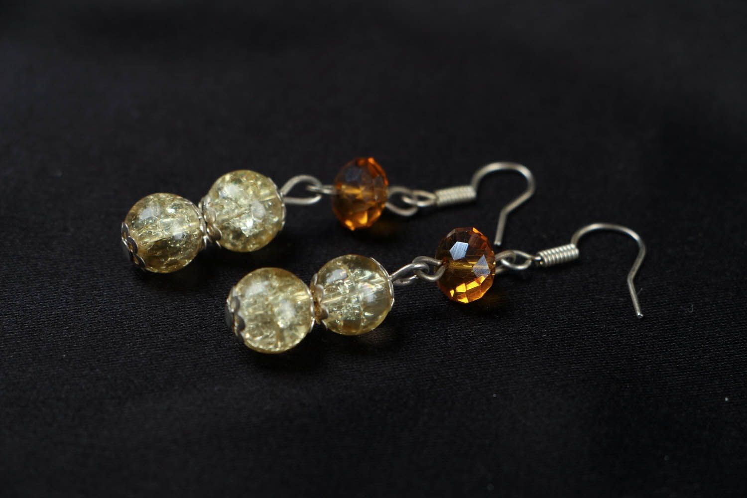Boucles d'oreilles en perles de cristal faites main  photo 2