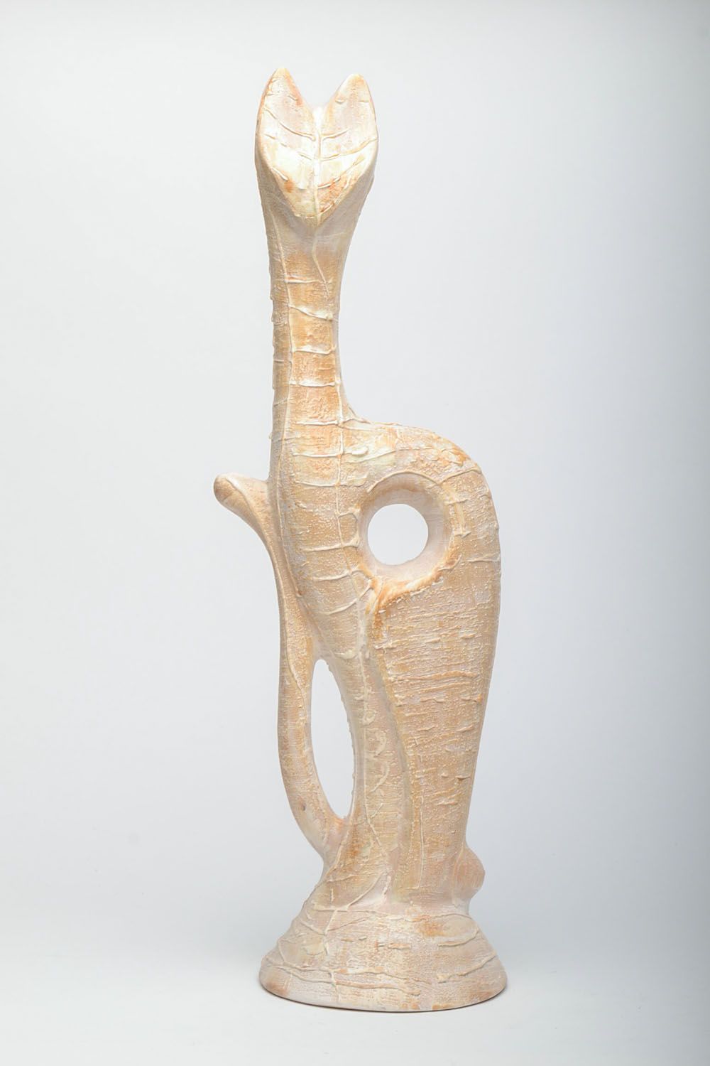 Statuette in the shape of a ceramic cat photo 2