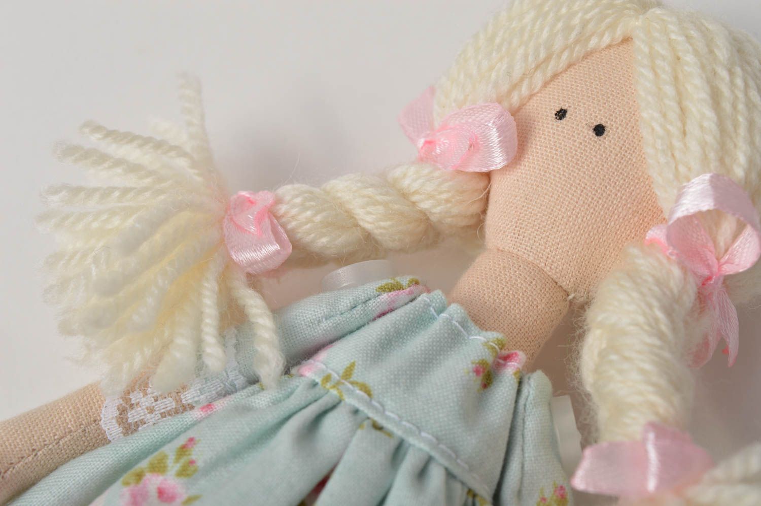 Кукла ручной работы авторская кукла интерьерная тряпичная кукла в платье фото 3