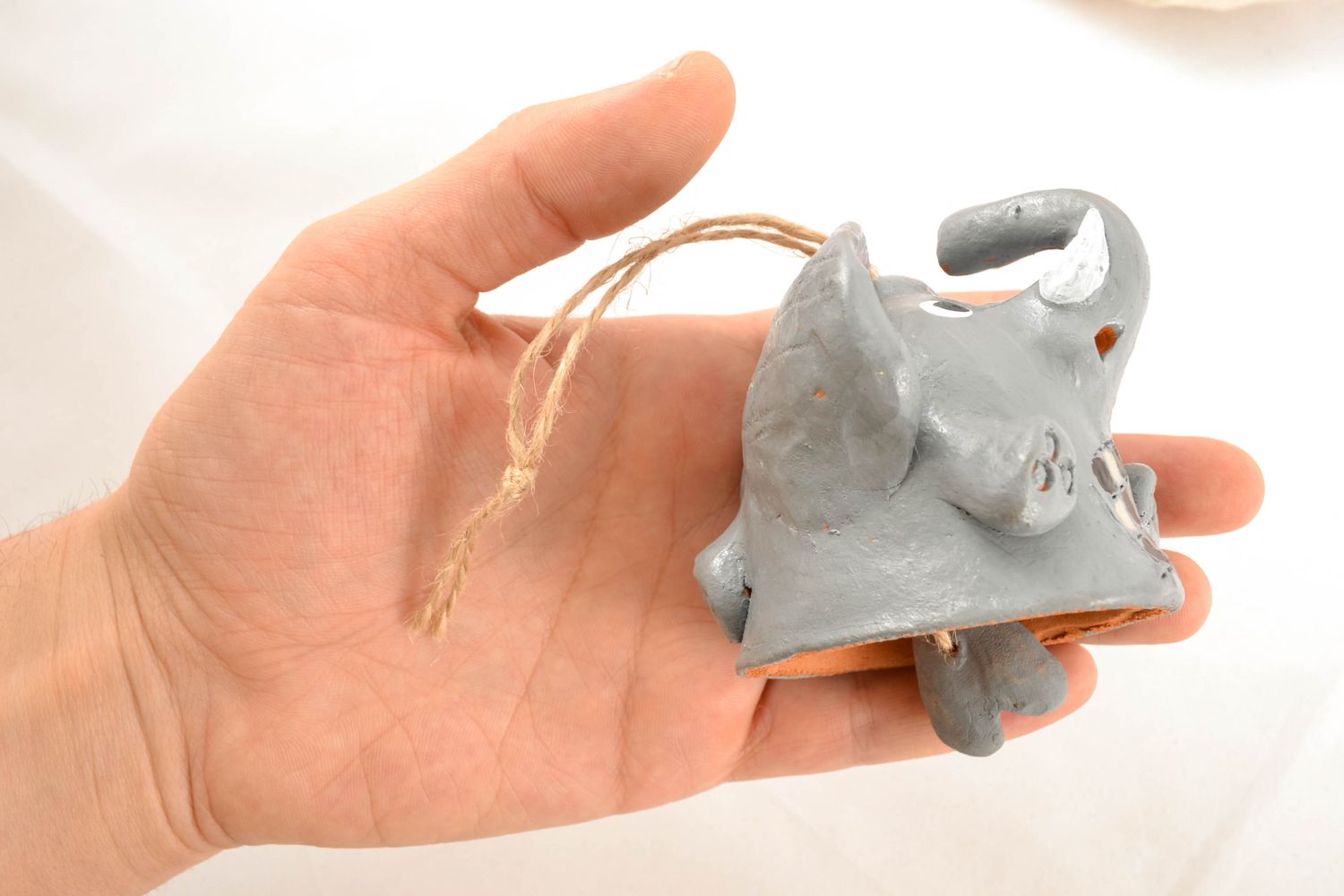 Campanello d'autore in ceramica fatto a mano a forma di elefantino carino foto 1