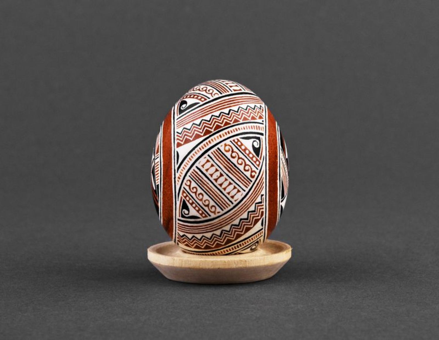 Decorative Easter egg, symbol of fertility photo 3
