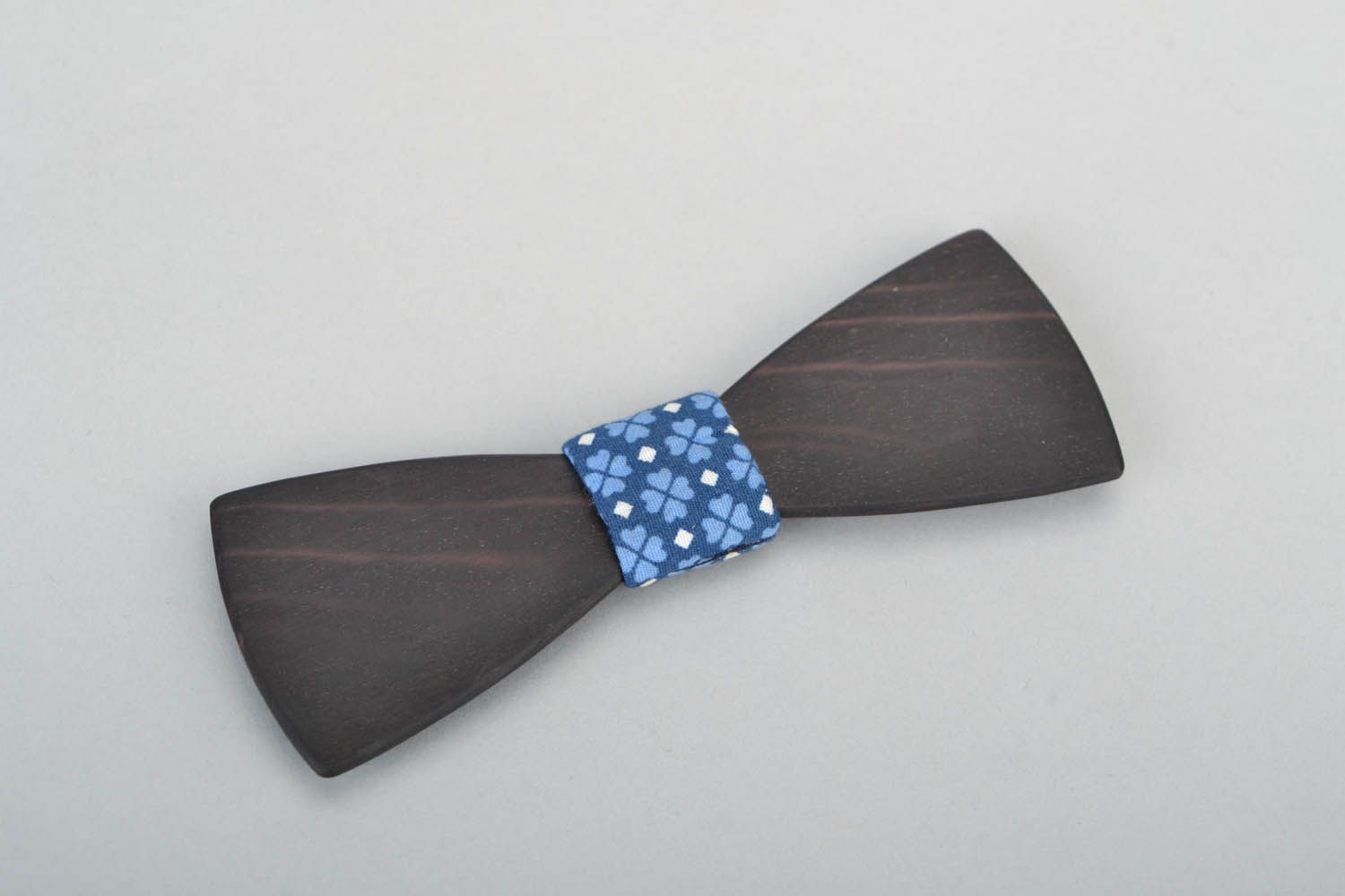 Bow tie made of black hornbeam wood photo 2