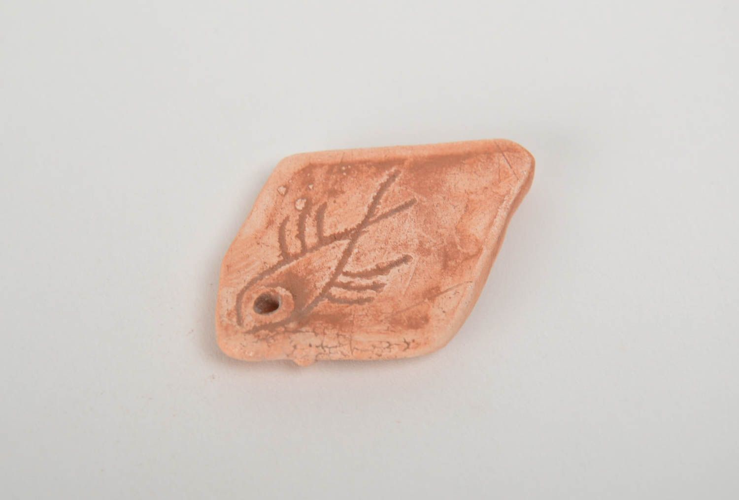 Pendentif d'argile à peindre fait main insolite en relief style ethnique photo 3