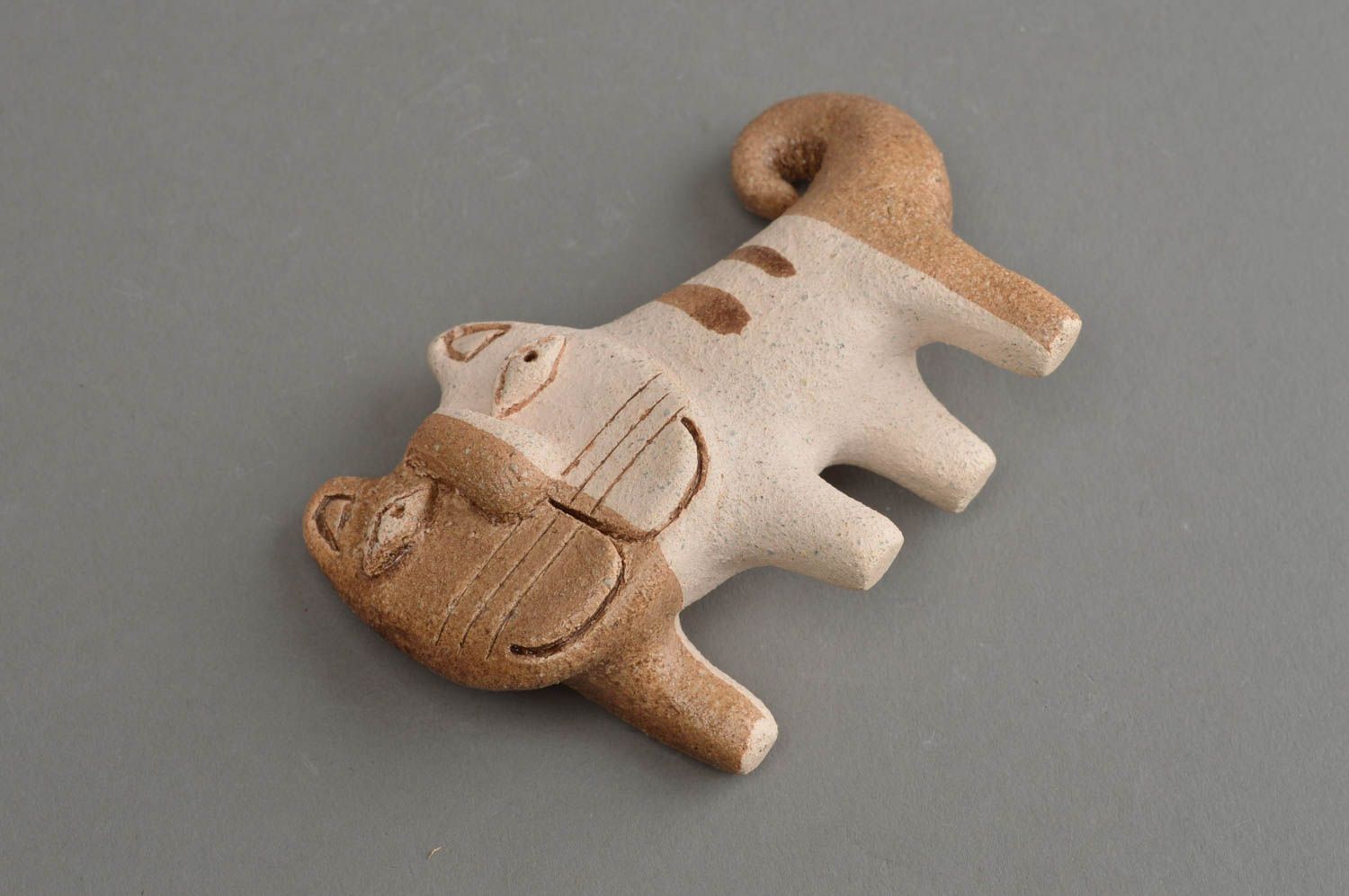 Statuetta gatto in argilla fatta a mano figurina decorativa in ceramica  foto 3