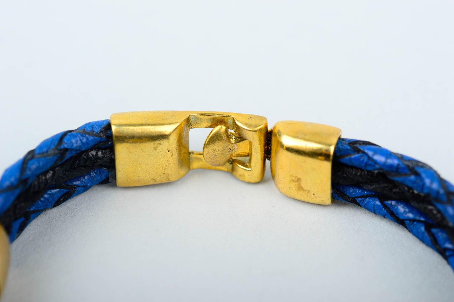 Кожаный браслет хенд мейд черный с синим браслет на руку необычный подарок фото 5
