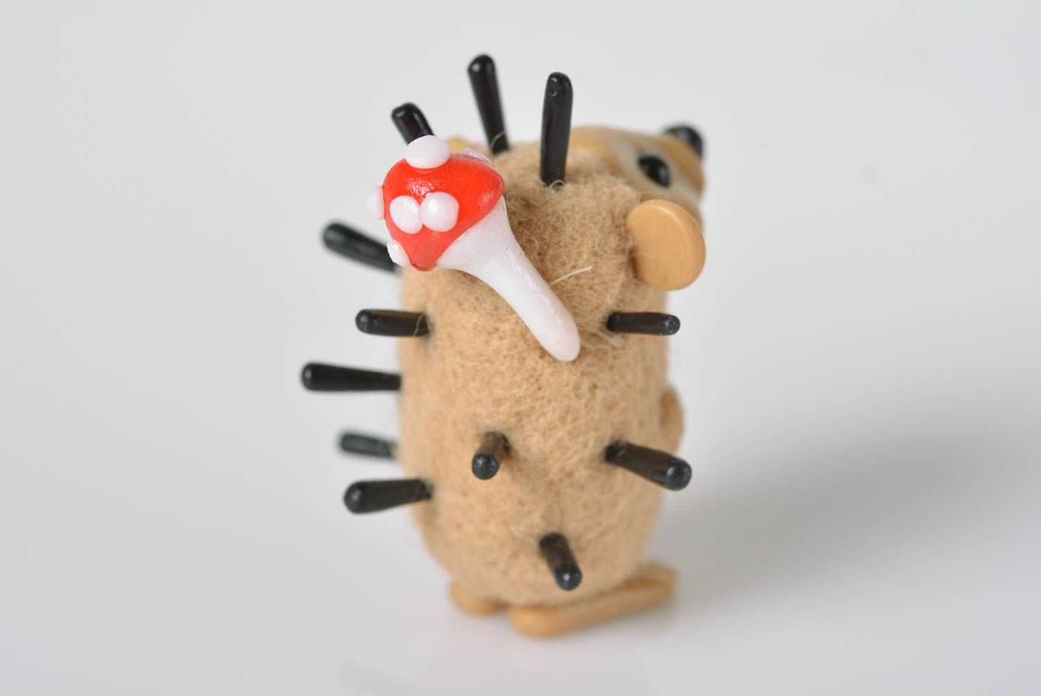Kuscheltier Igel handmade Geschenke für Kinder Haus Deko aus Wolle gefilzt foto 4