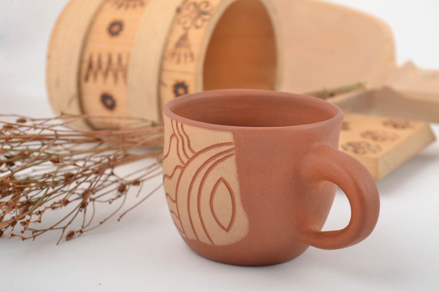 Handgemachte Keramik Tasse für Tee oder Kaffee klein 180 ml in Braun mit Muster foto 1