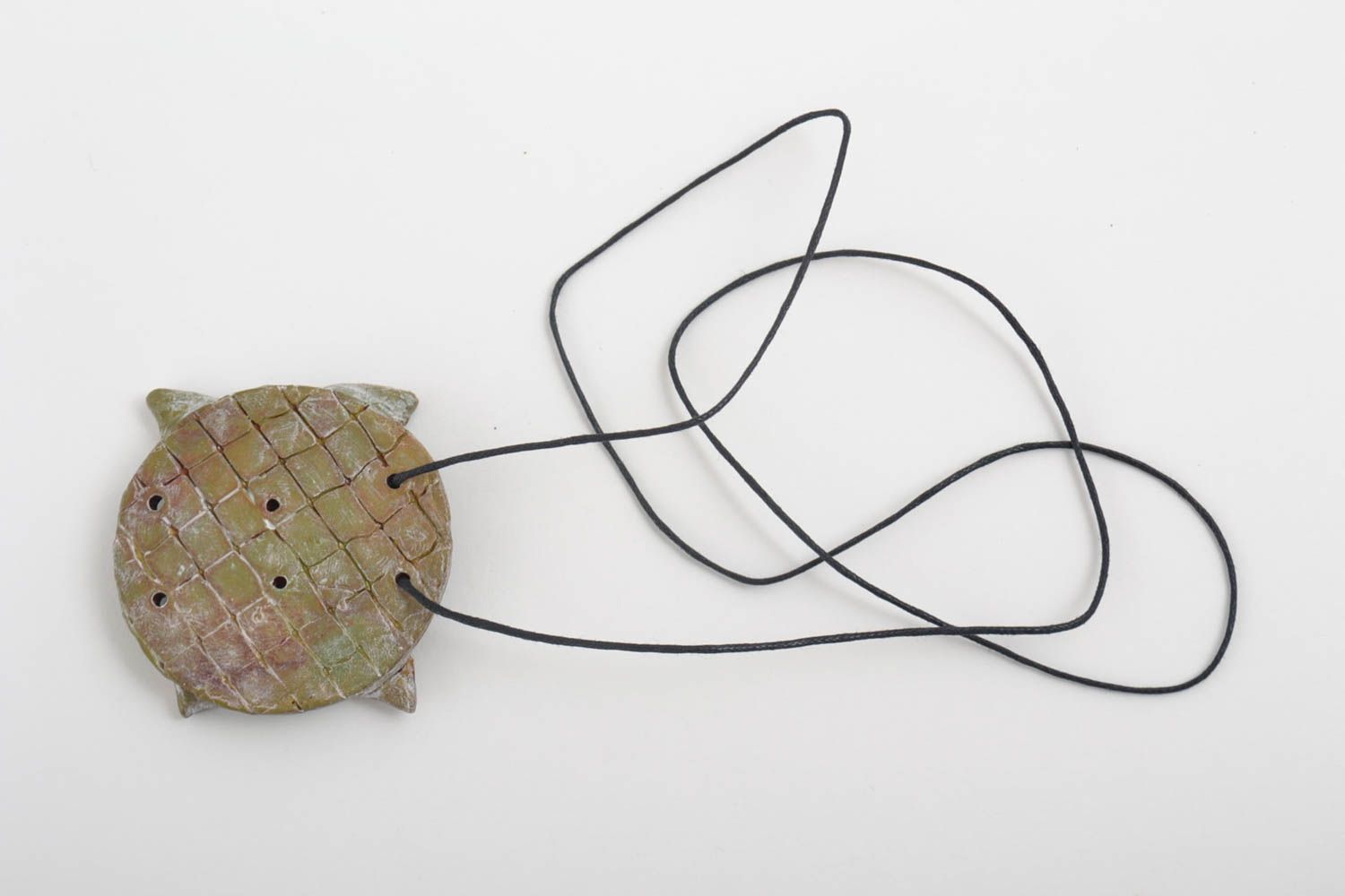 Кулон ручной работы круглый кулон керамическая подвеска в виде бабочки фото 4