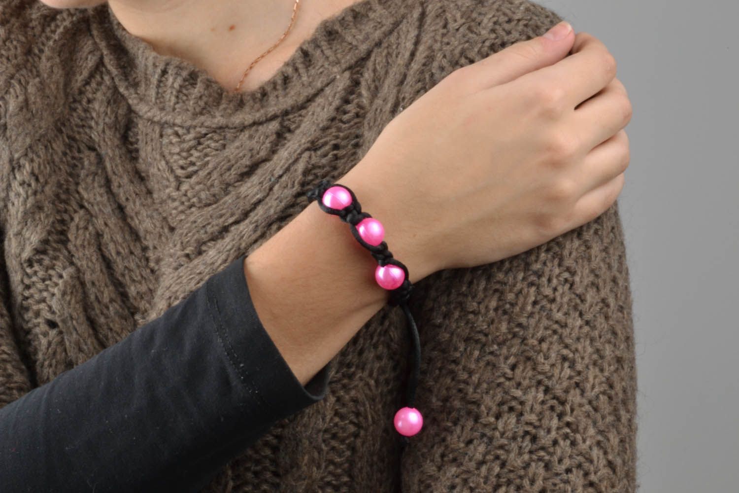 Bracelet with pink beads  photo 1