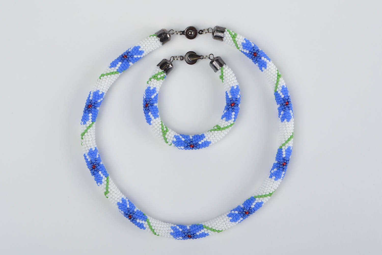 Collier et bracelet en perles de rocailles 2 pièces faits main avec fleurs photo 2