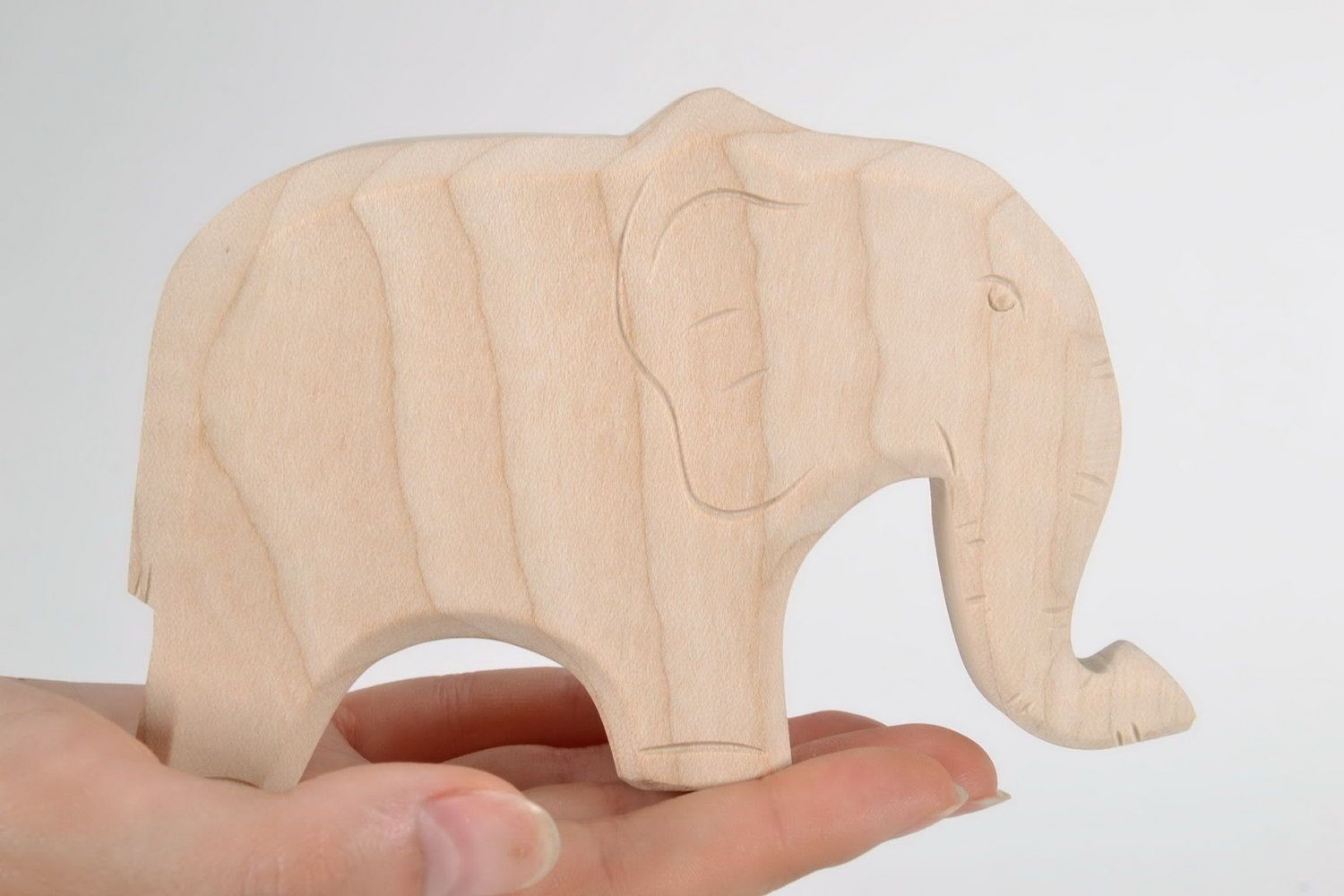 Figurine en bois d'érable artisanale Éléphant  photo 1