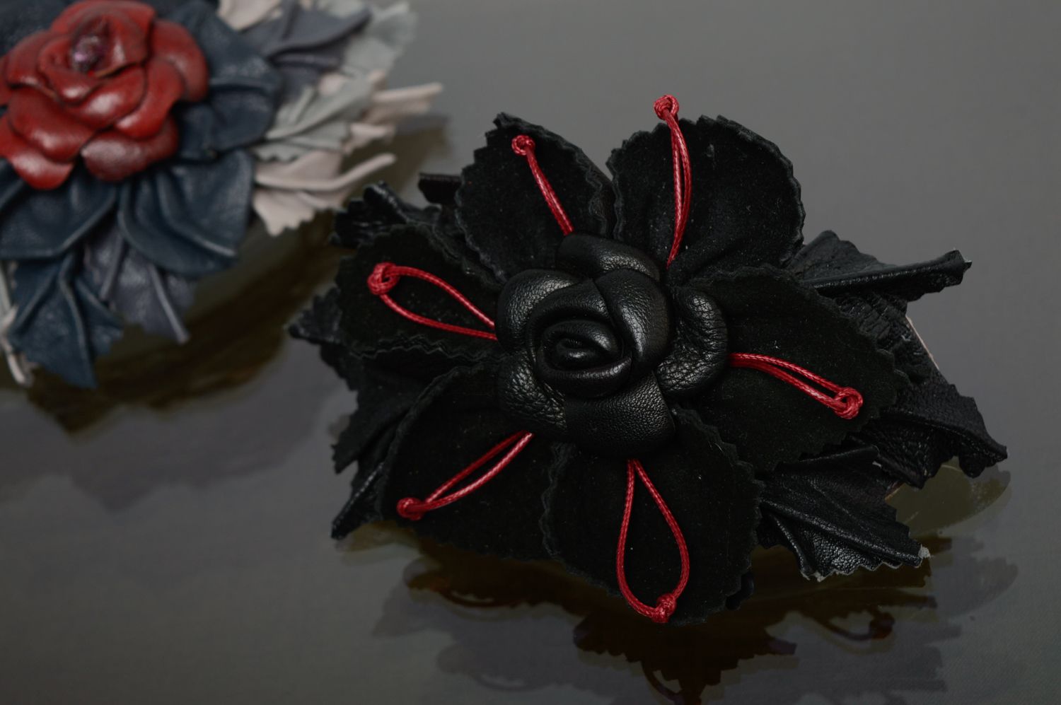 Schwarze Haarspange Blume foto 5