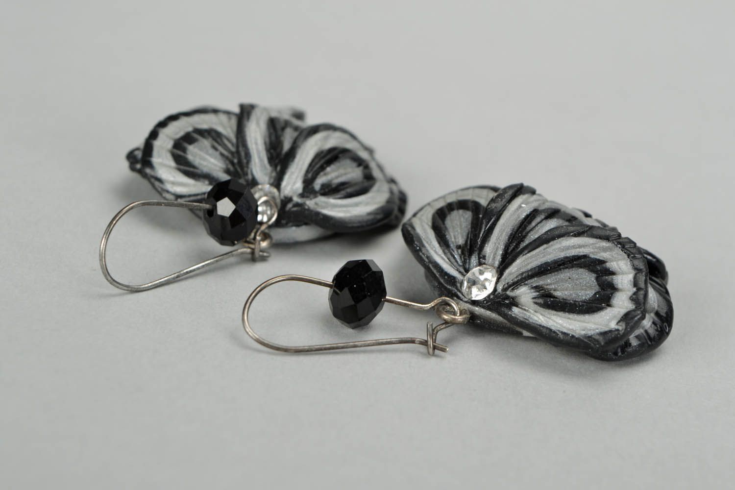 Boucles d'oreilles noir et blanc Ailes de papillon  photo 4