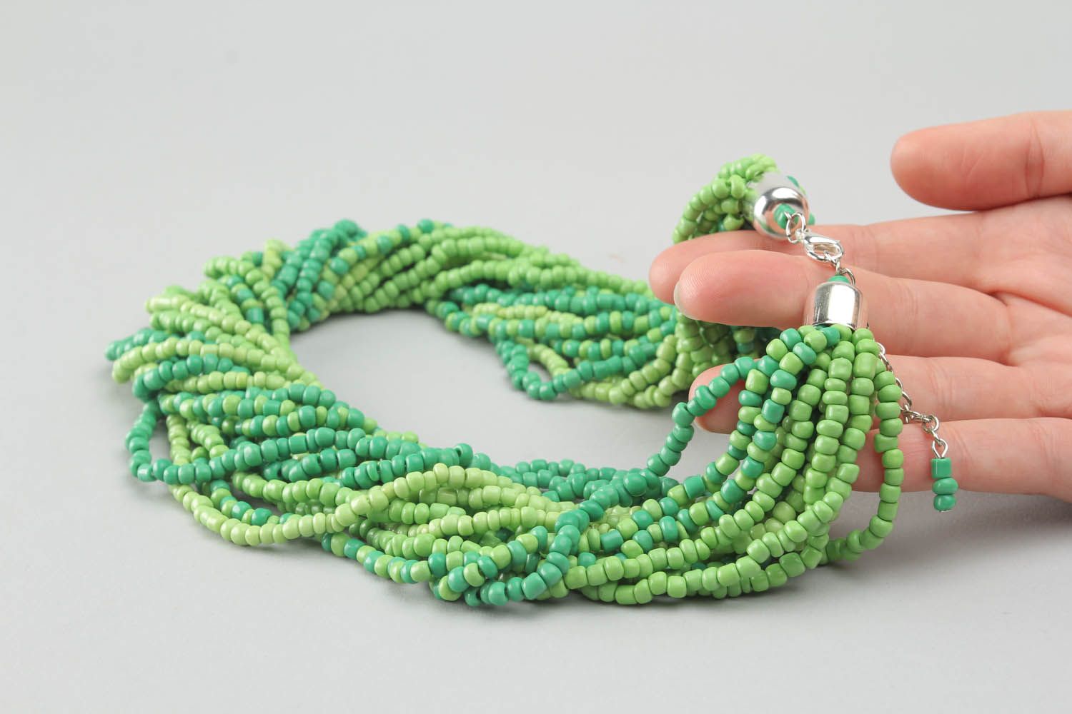 Handmade green beaded necklace  photo 2