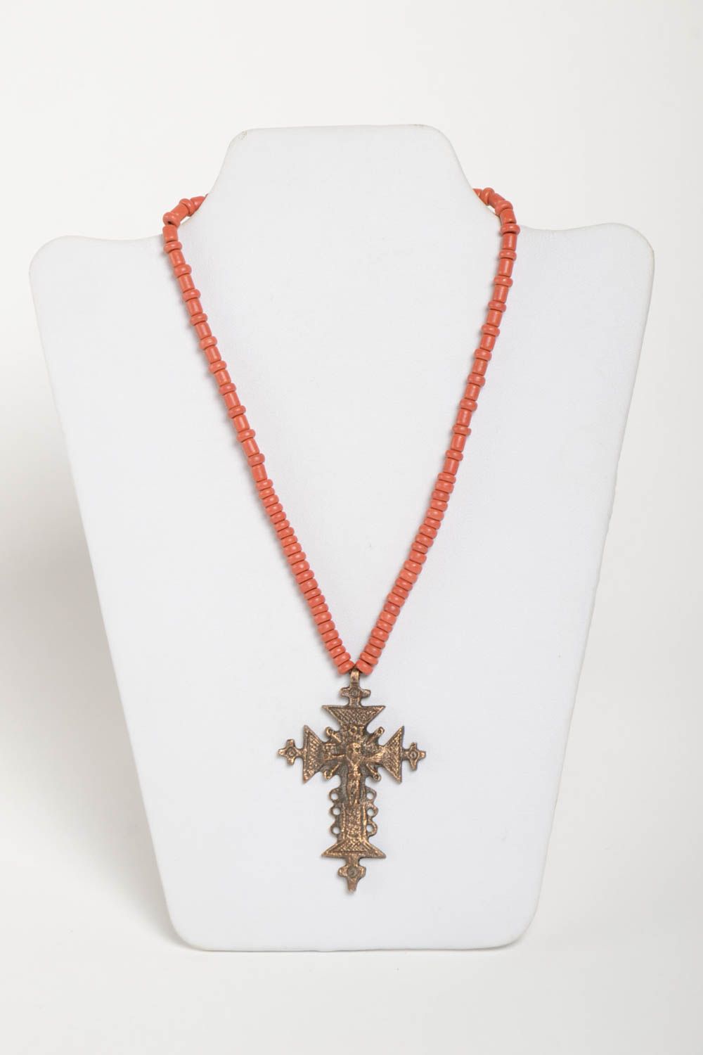 Pendentif croix fait main Bijou ethnique en métal et céramique Accessoire femme photo 2