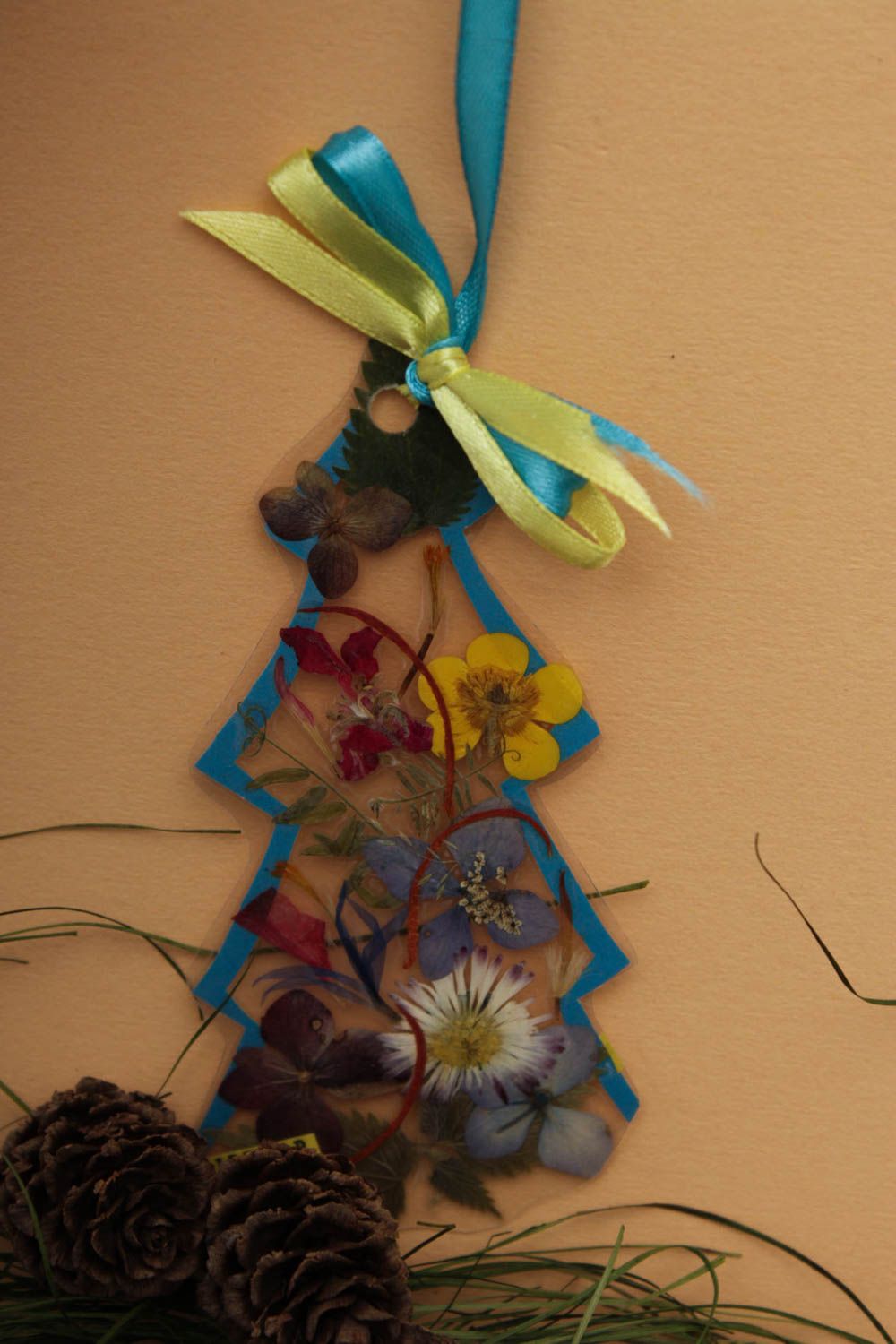 Цветочная декоративная елка хэнд мейд декоративная подвеска новогодний декор фото 1