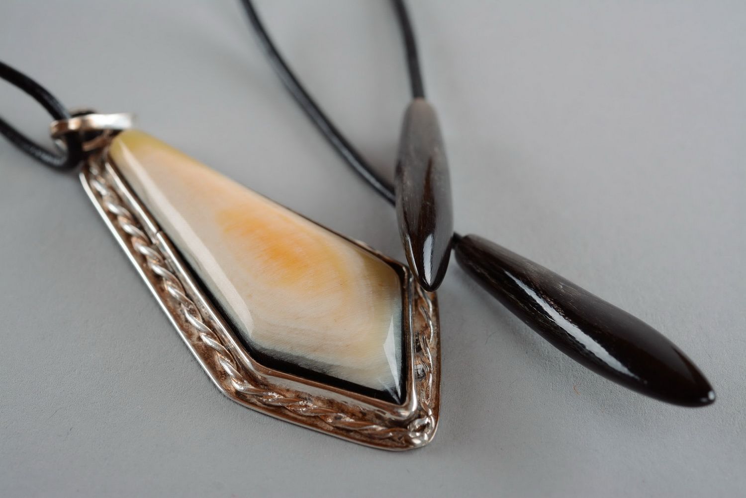 Pendant made of a cow horn photo 4