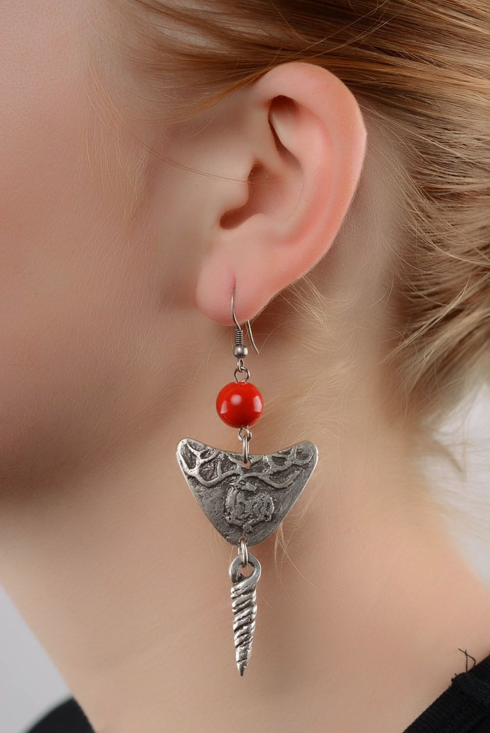 Boucles d'oreilles artisanales en métal Cerf photo 3