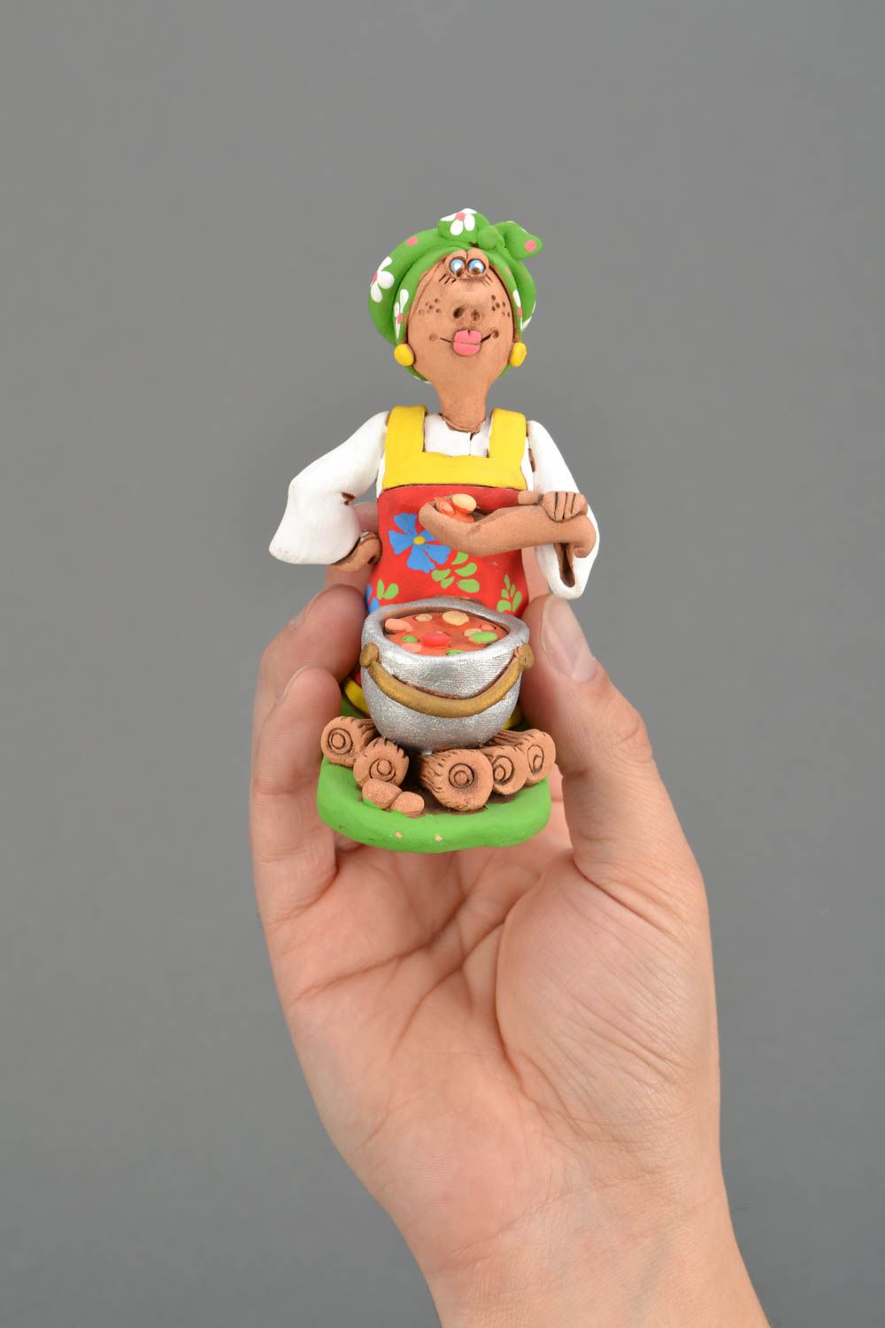 Statuetta divertente in argilla fatta a mano figurina decorativa in ceramica 
 foto 2