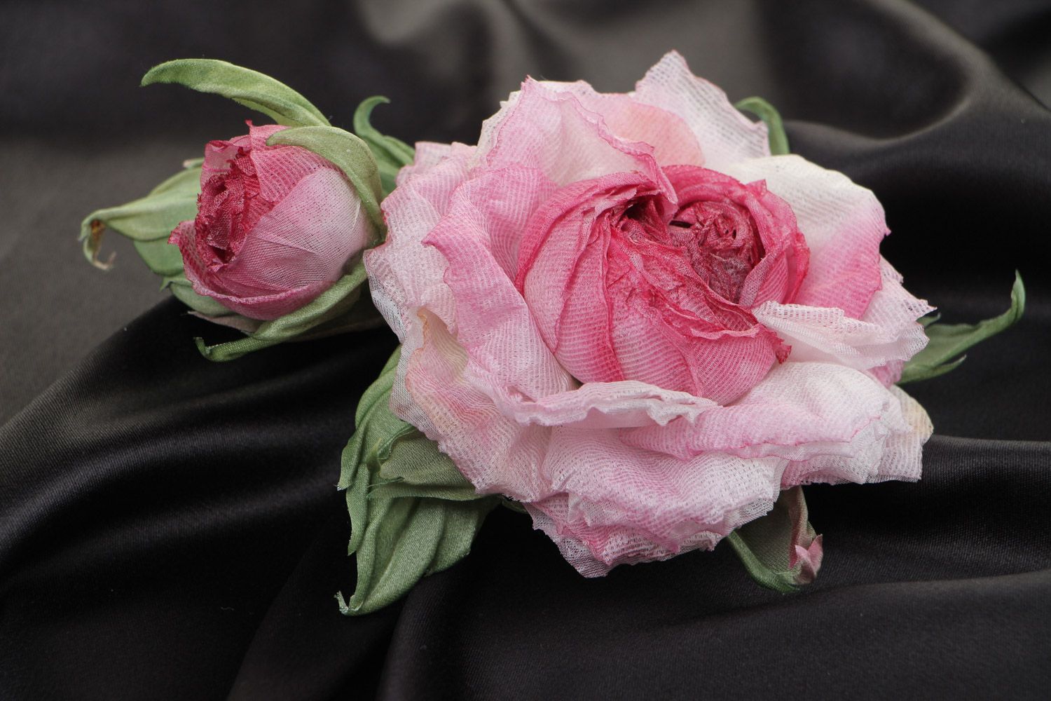 Broche en soie fleur faite main grande rose élégante bijou original pour femme photo 1