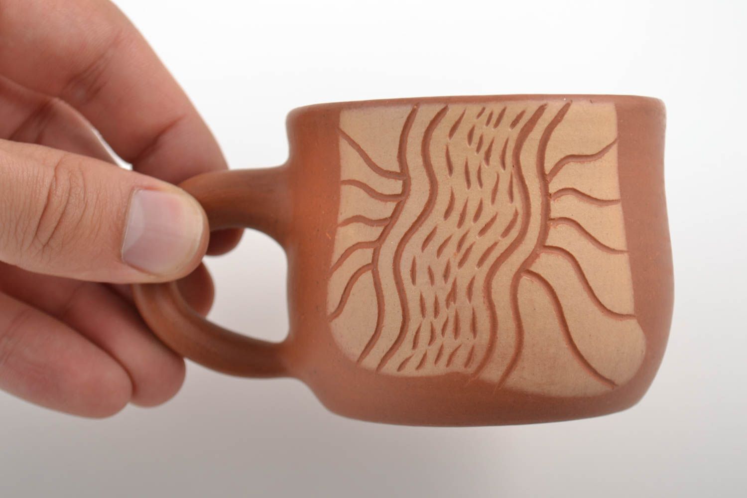 Kleine bemalte braune handgemachte Ton Tasse mit Muster für Kaffee 150 ml foto 2