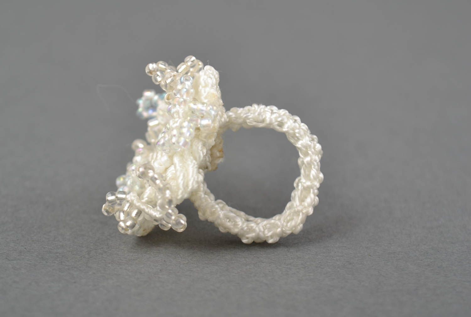 Handmade Blumen Ring in Weiß Damen Modeschmuck Accessoire für Frauen Rocailles foto 4