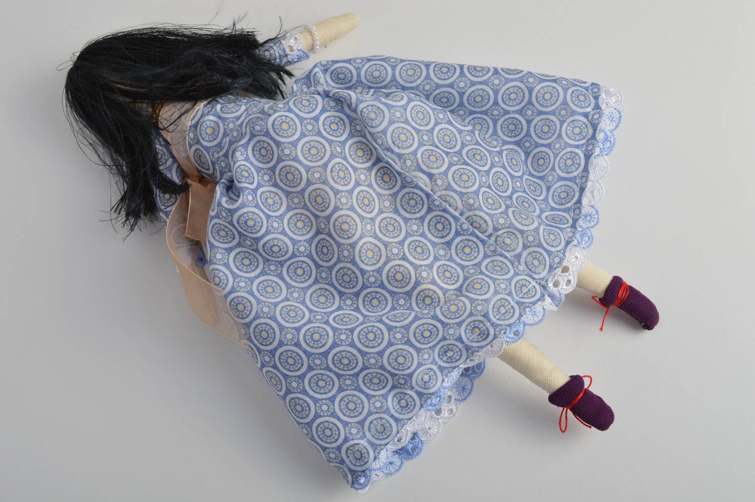 Авторская тканевая кукла ручной работы в голубом платье для девочки на подарок фото 5