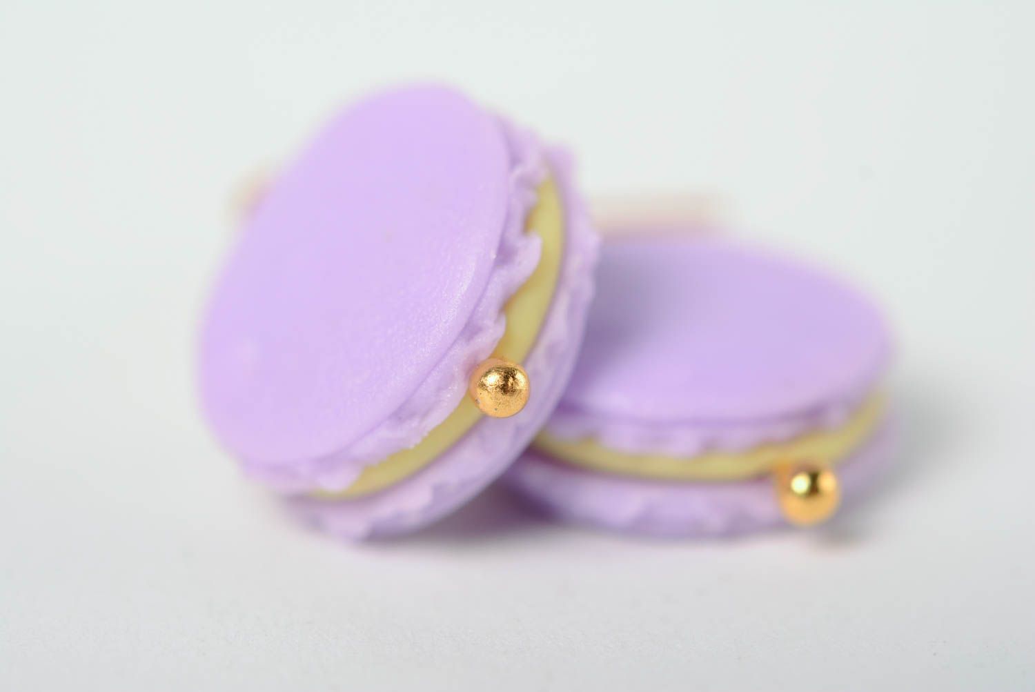 Exklusive leckere Macarons Ohrringe aus Polymerton in Lila für kreative Damen foto 2