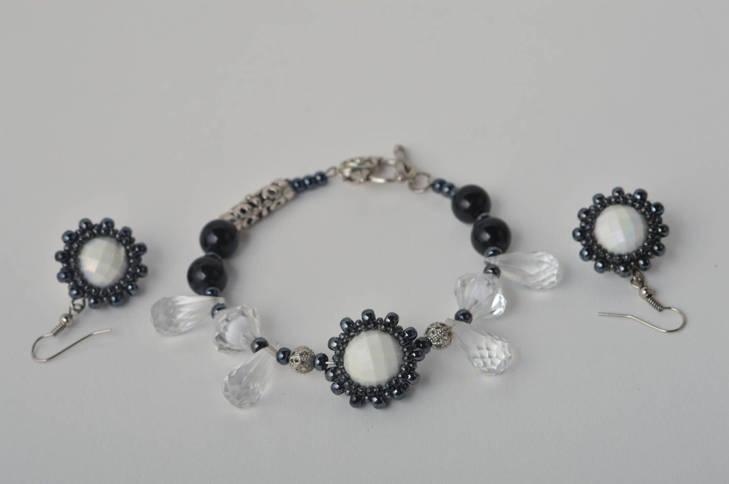 Beautiful handmade jewelry set beaded earrings beaded bracelet design gift ideas photo 3