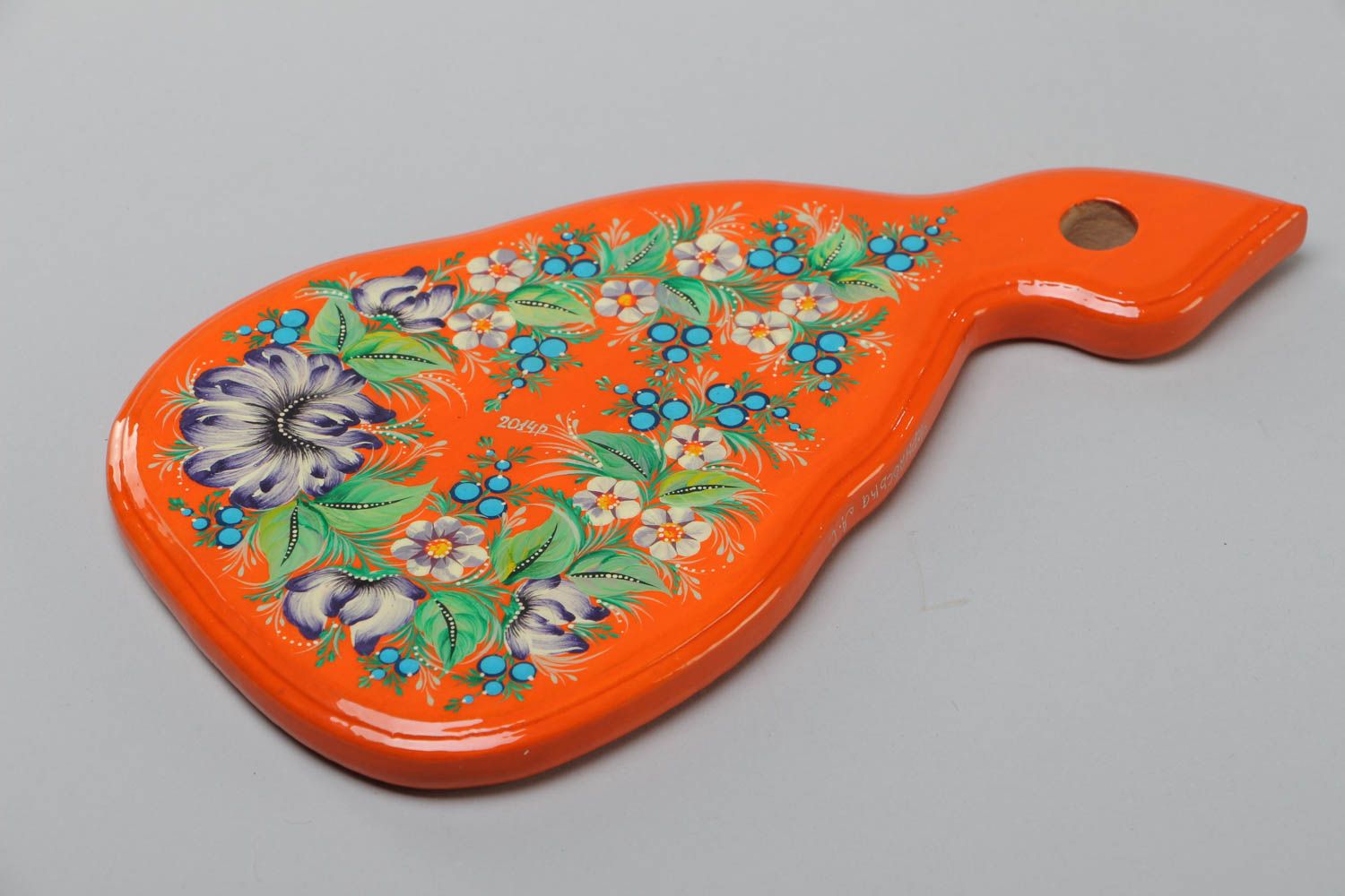 Handmade decorative wooden cutting board with floral motives painted with oils photo 2