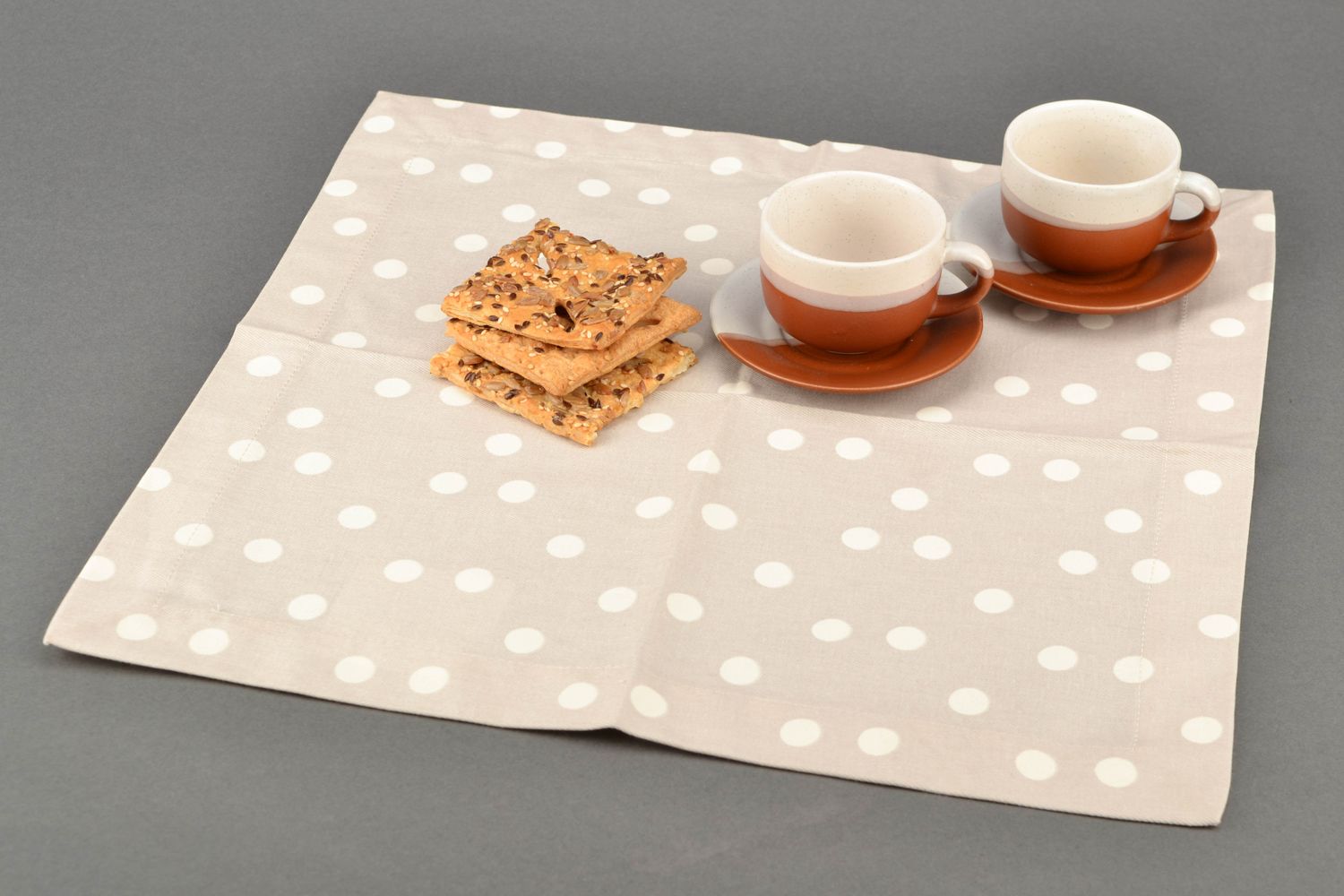 Polka dot fabric kitchen napkin photo 1
