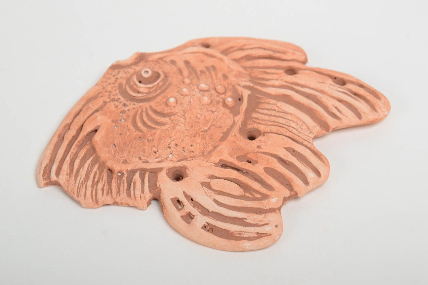 Pendentif poisson céramique fait main à peindre marron original avec trous photo 4