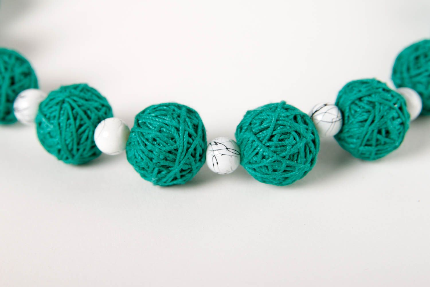 Handmade Damen Collier aus Fäden Accessoire für Frauen Schmuck Halskette grün foto 4