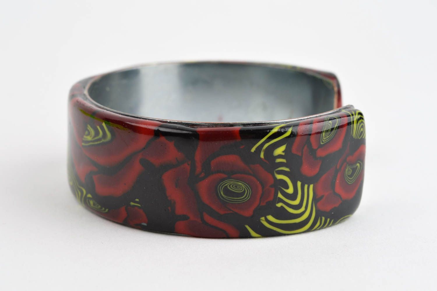Black and red cuff bracelet for women photo 2