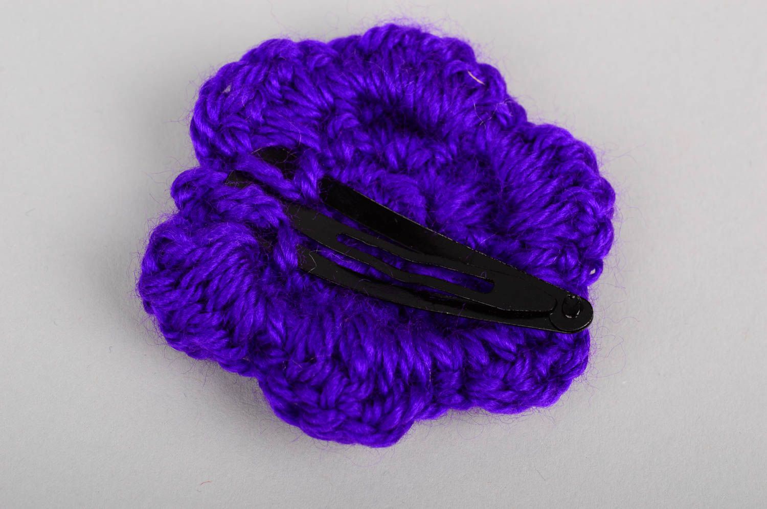 Handmade Haarschmuck für Mädchen Haarklemme Blume Häkel Accessoire schön violett foto 4