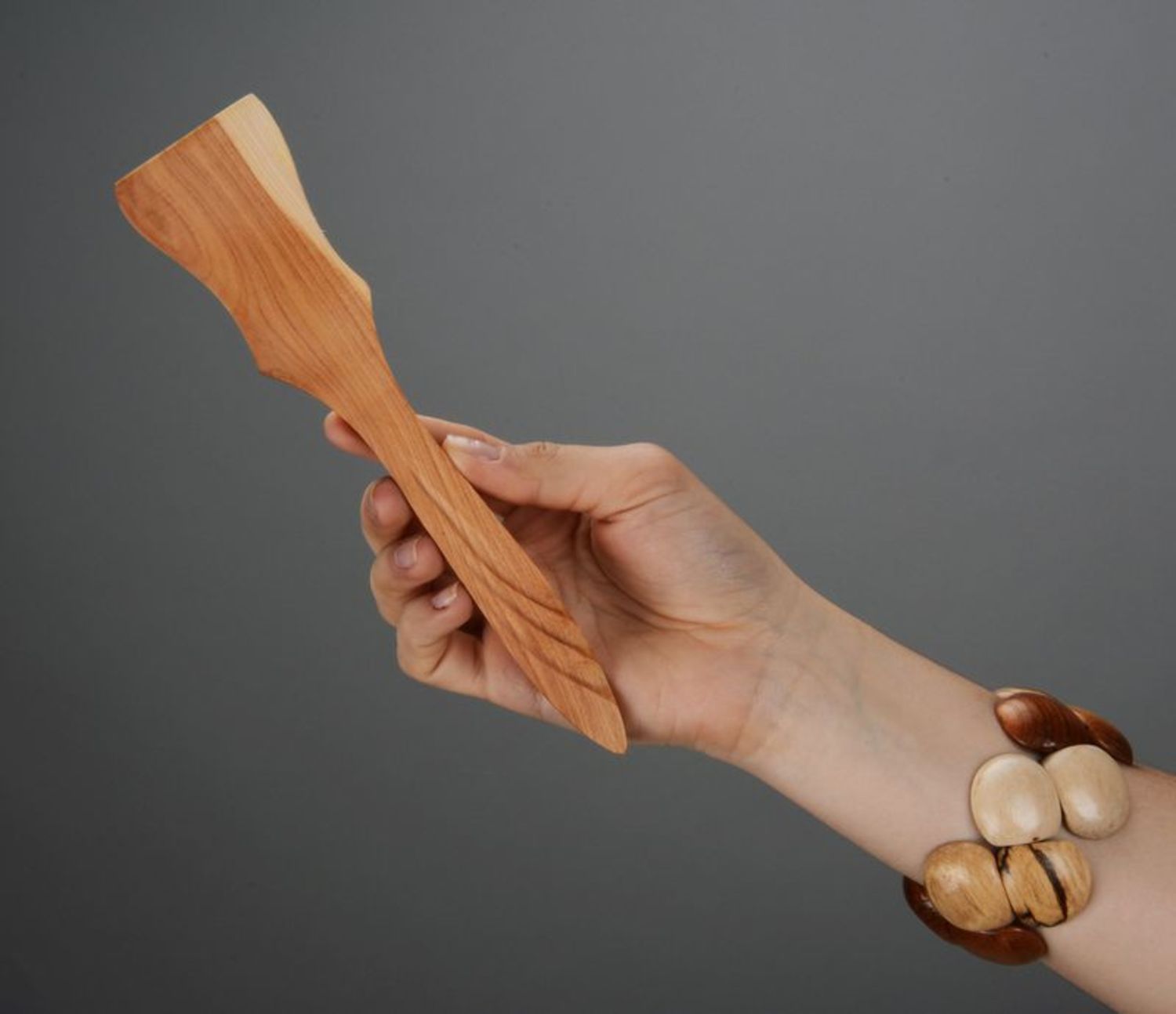 Espátula de madera hecha a mano instrumento de cocina regalo original ecológico foto 2