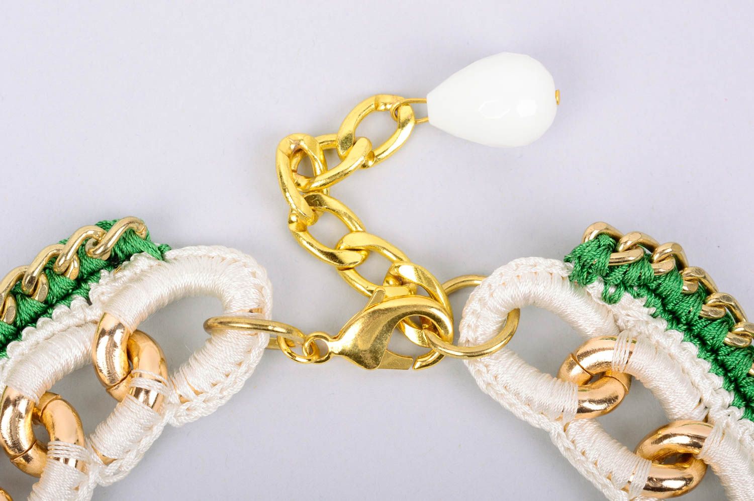 Gros collier blanc vert Bijou fait main Cadeau femme avec pierres naturelles photo 5