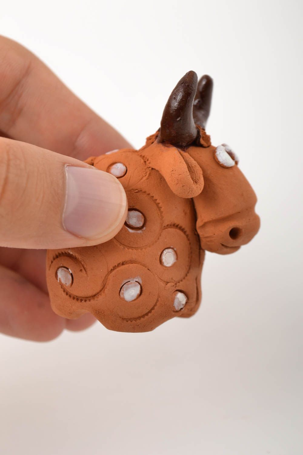 Керамическая фигурка ручной работы игрушка из глины статуэтка для дома барашек фото 5