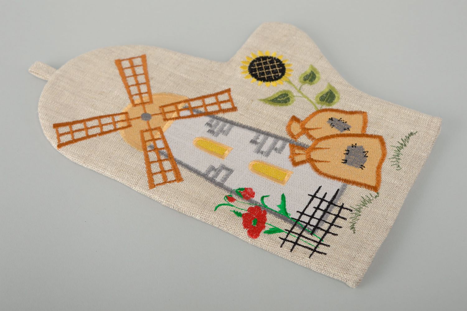 Handmade hot pot holder with embroidery photo 1