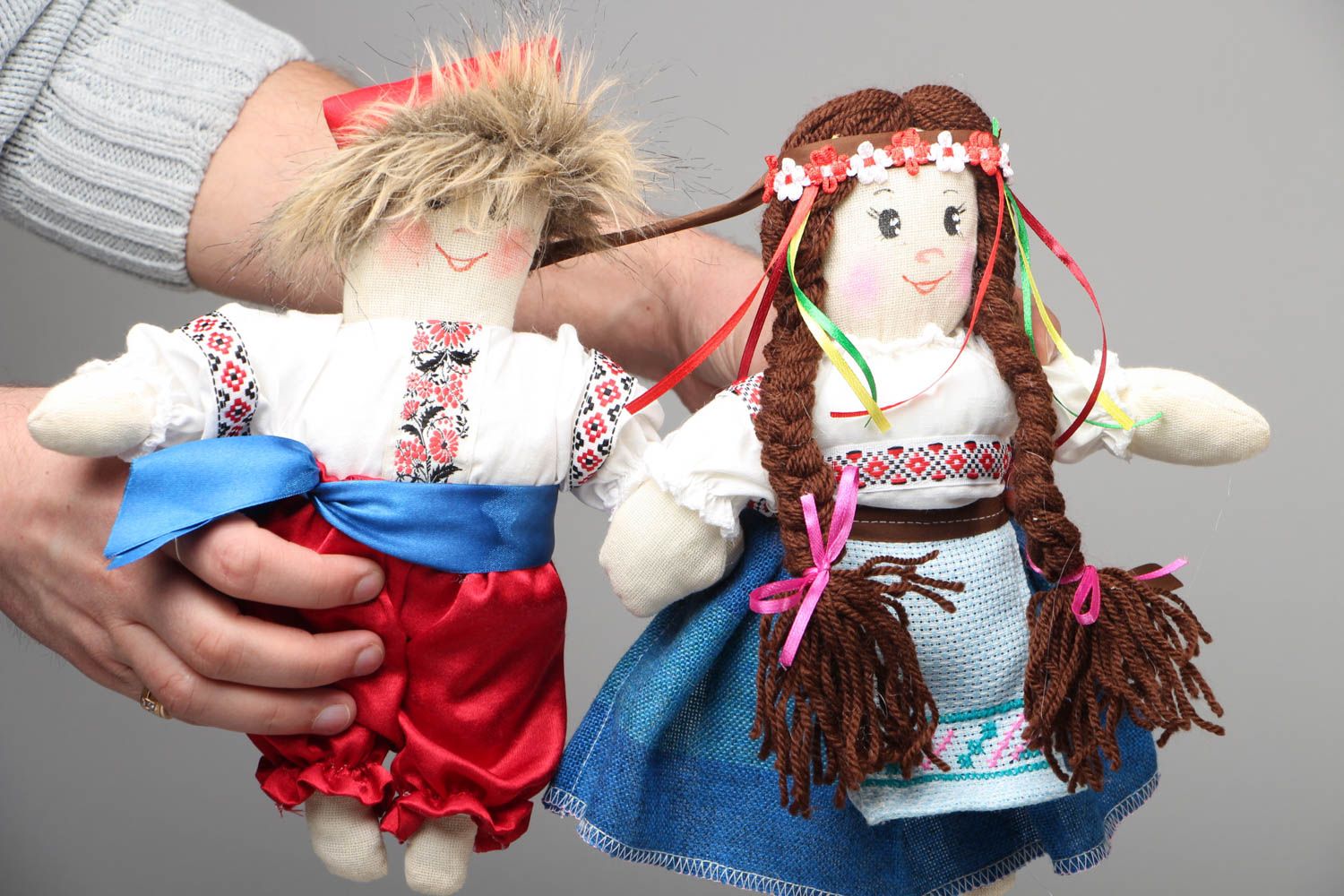 Muñecas de peluche Pareja en trajes étnicos foto 4