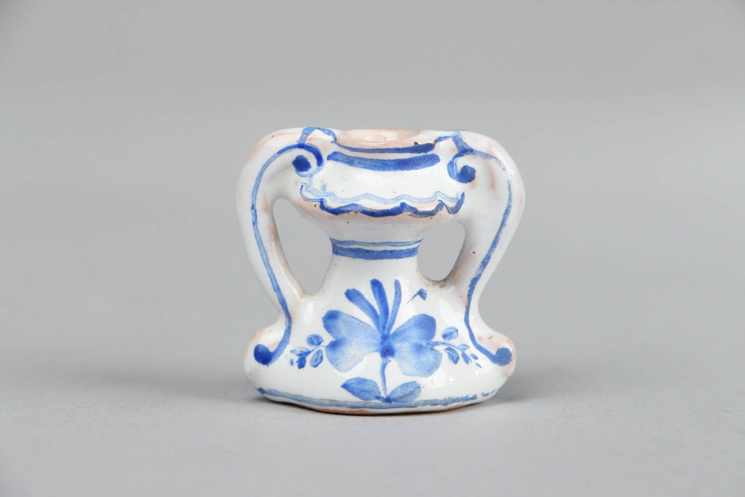 1 inch small ceramic white and blue vase with two handles 0,04 lb photo 1