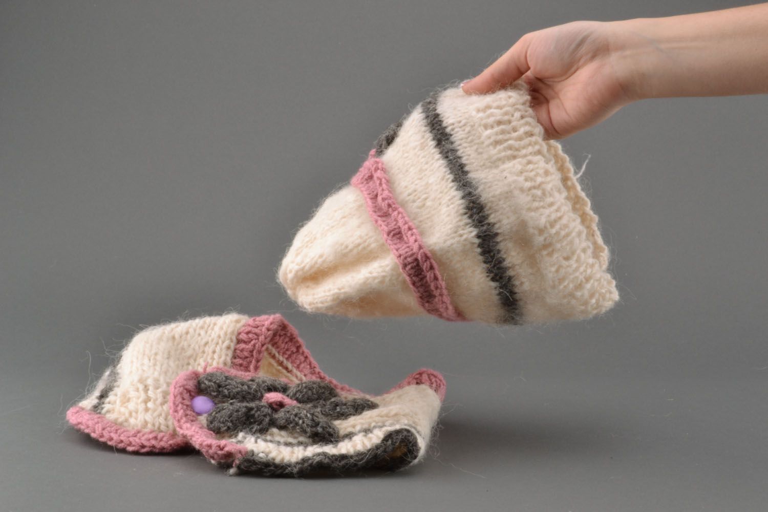 Conjunto de acessórios de inverno: gorro e cachecol de lã feitos à mão  foto 5