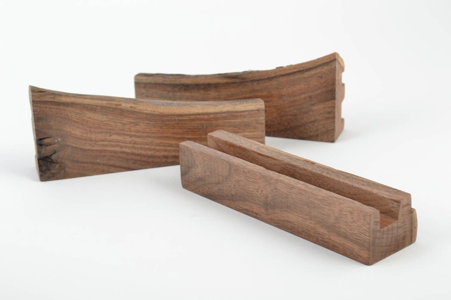 Набор подставок для планшетов из дерева ручной работы в эко стиле 3 штуки фото 4