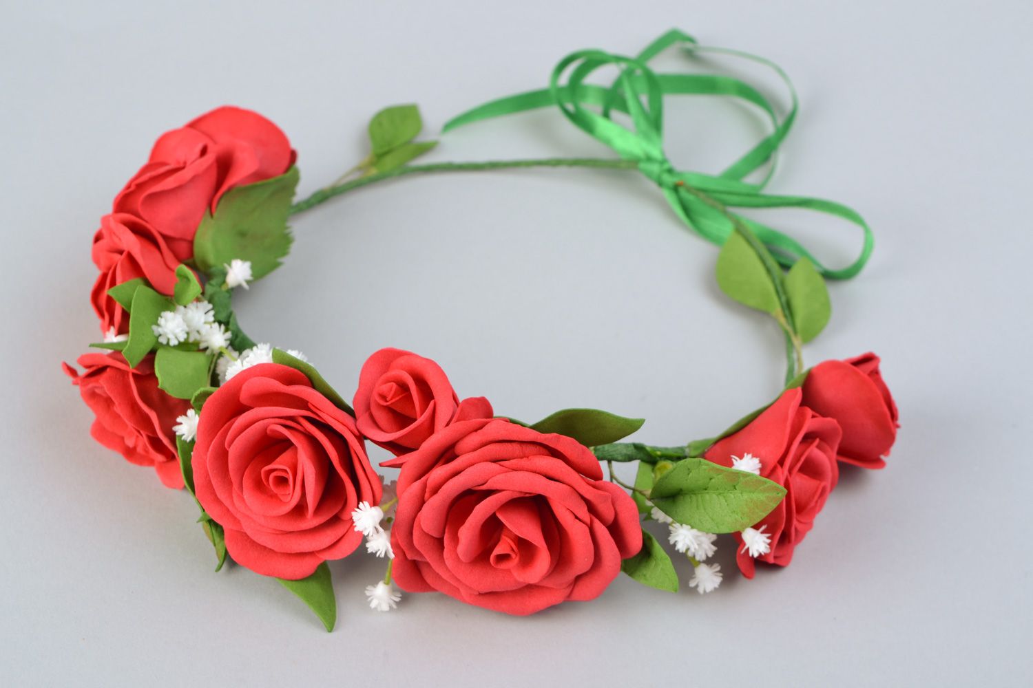 Couronne de fleurs de mariage en roses rouges faite main avec ruban de satin photo 3