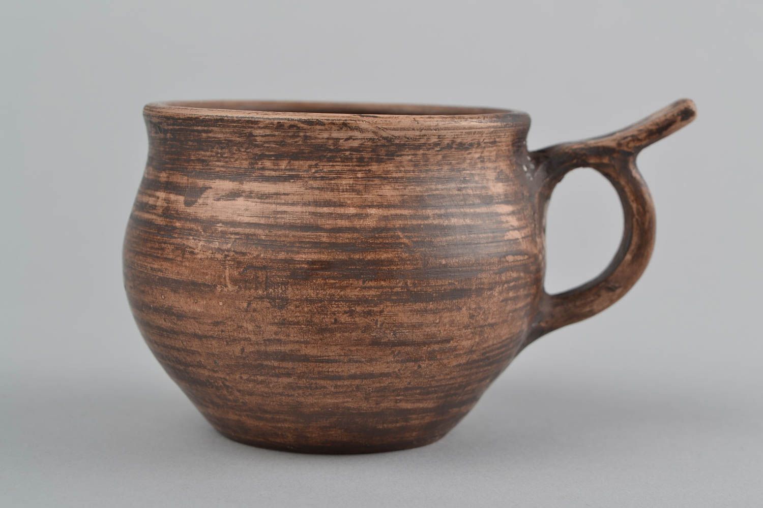 Taza cerámica hecha a mano marrón redonda bonita original para té 350 ml foto 4