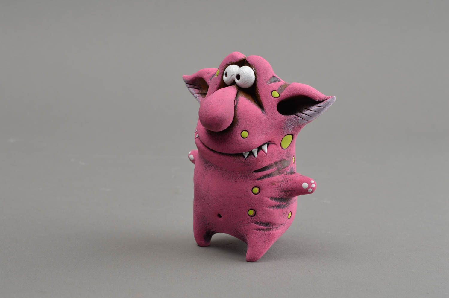 Figurine de troll faite main décoration originale miniature peinte rose photo 3