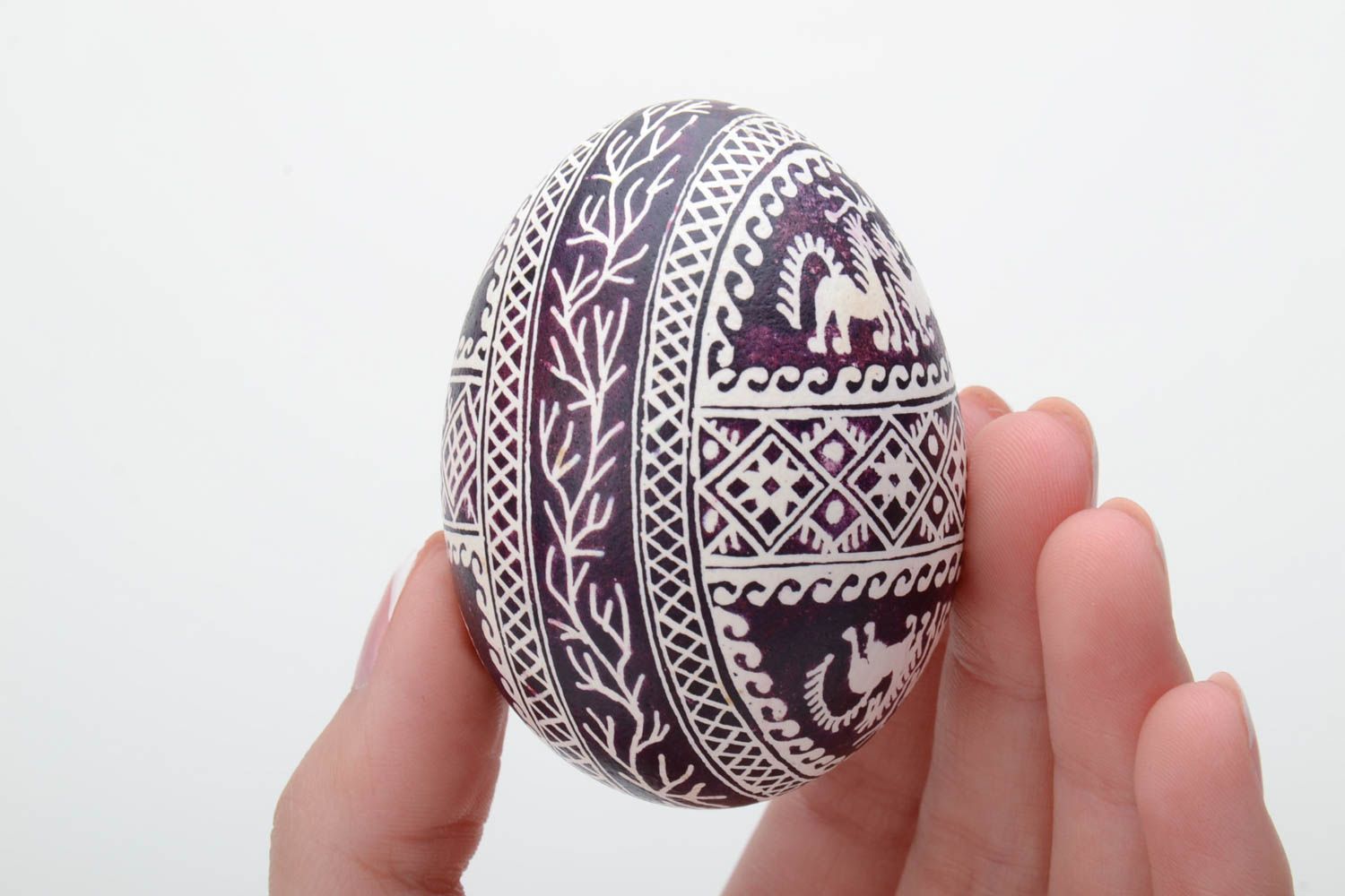 Handmade traditional painted chicken egg violet and white with horses pattern photo 5