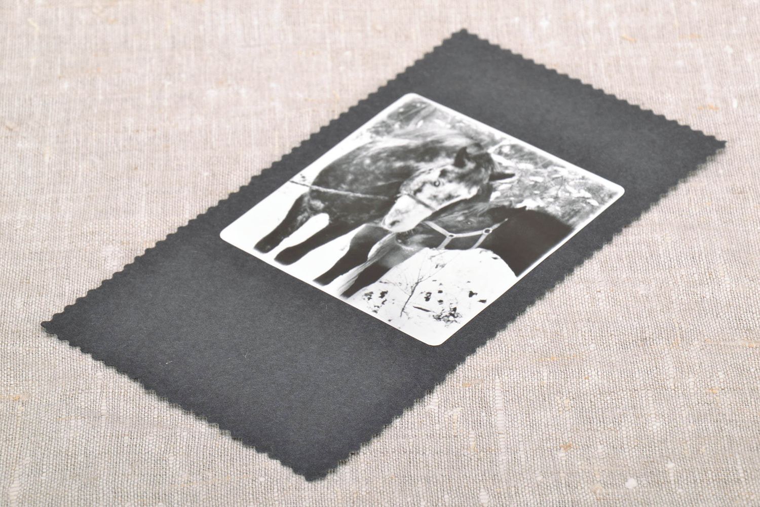 Schwarz-weiße handgemachte Grußkarte Ewige Liebe foto 3