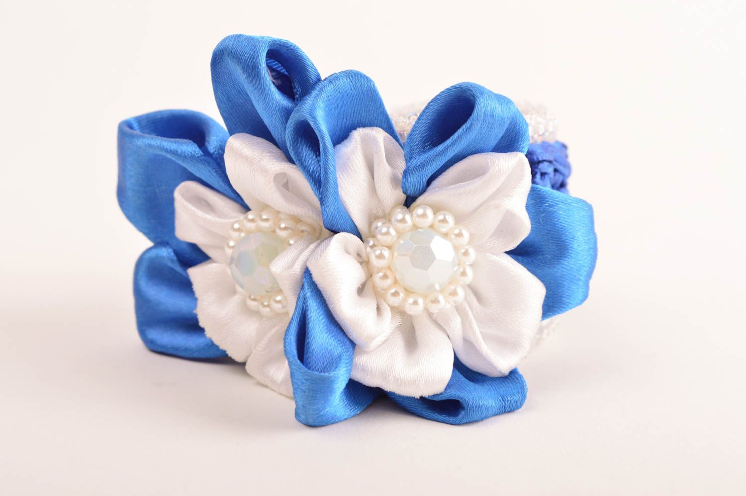 Handmade Armband Frauen Accessoire Blumen Armband Armschmuck Damen blau weiß foto 2