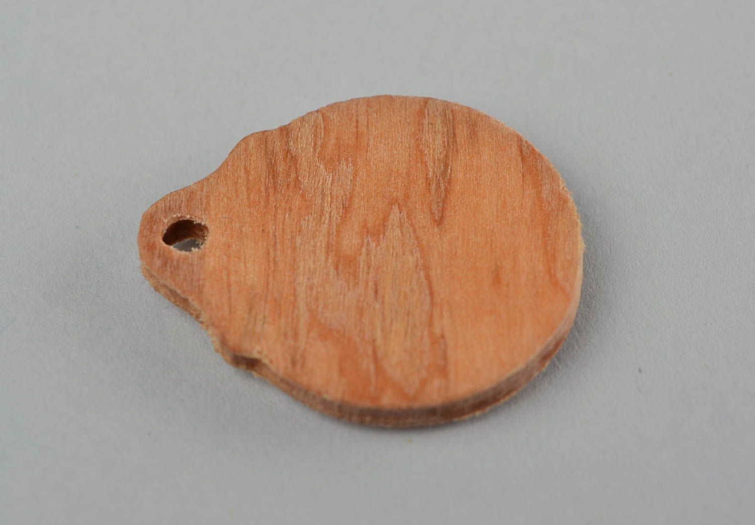 Colgante de madera de tilo tallado a mano artesanal original amuleto eslavo foto 5